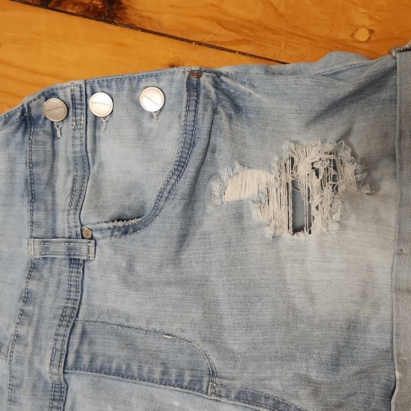 Dollhouse • Denim overall shorts | 11 - Picture 6 of 12